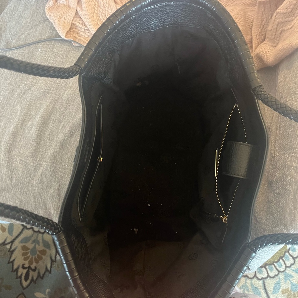 Tory Burch Black Shoulder Bag - Picture 3 of 10